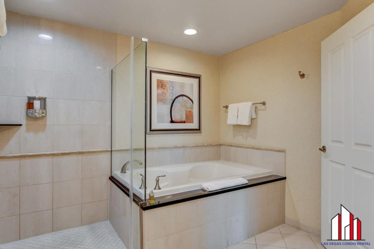 Mgm Signature-04-603 Strip View Jacuzzi Studio Лас Вегас Екстериор снимка