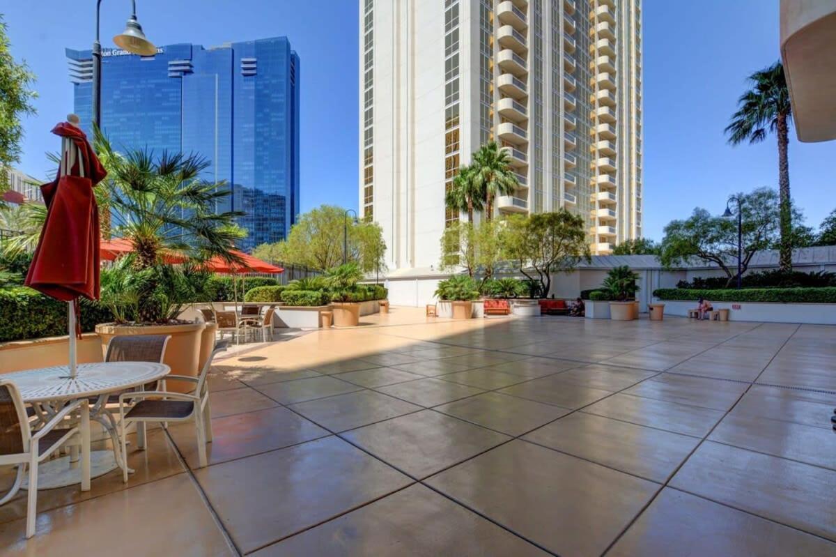 Mgm Signature-04-603 Strip View Jacuzzi Studio Лас Вегас Екстериор снимка