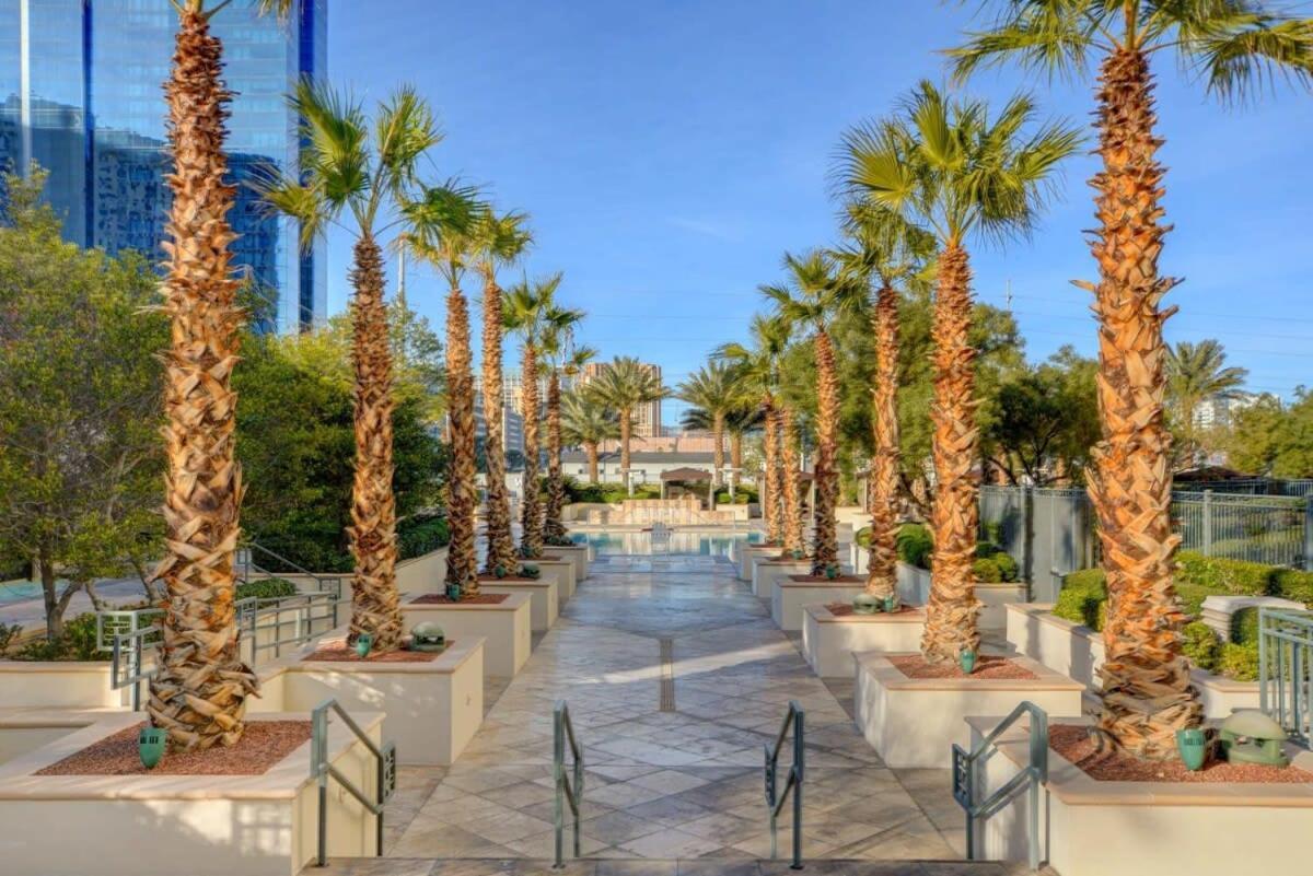 Mgm Signature-04-603 Strip View Jacuzzi Studio Лас Вегас Екстериор снимка